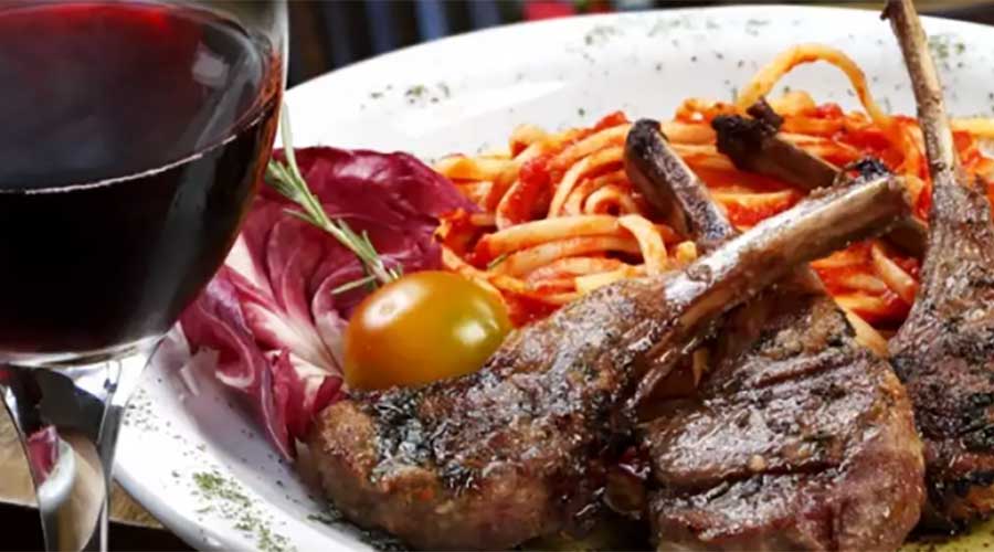 Braised Lamb Ribs with Red Wine and Mushrooms
